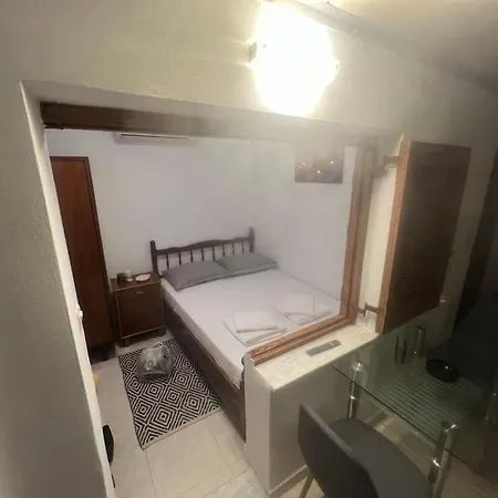 Faros 3 Apartment